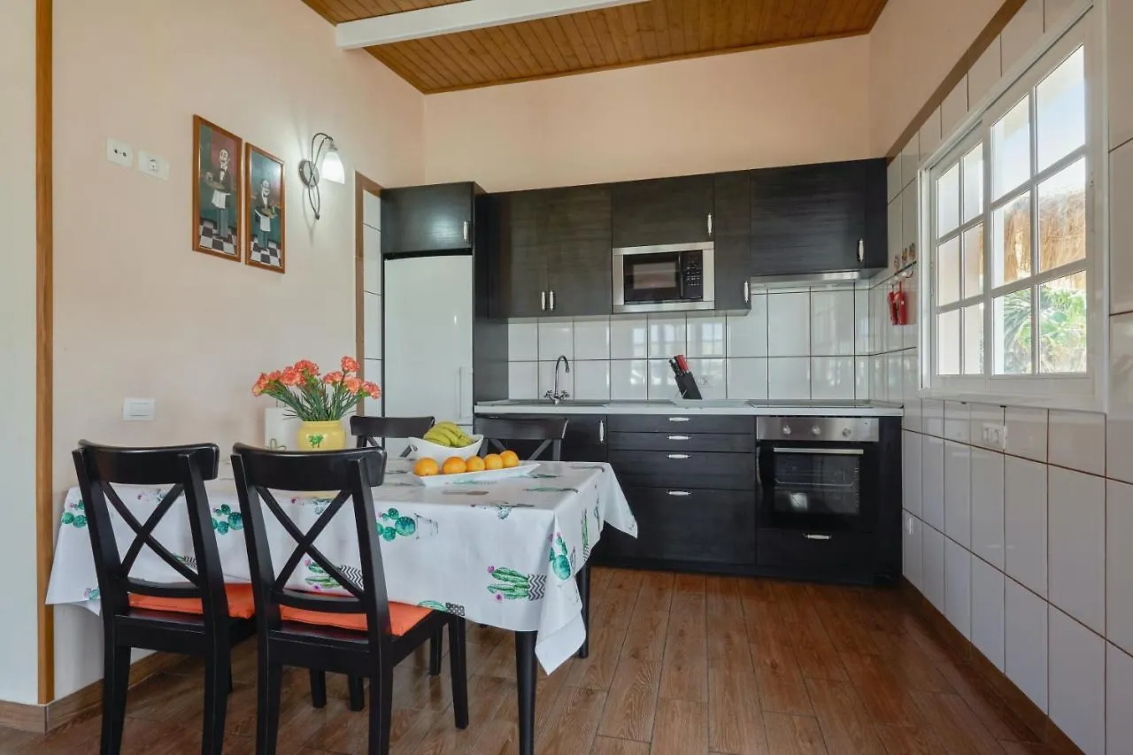 Prázdninový dům Vila Charming House In Buenavista Del Norte With Shared Pool Španělsko